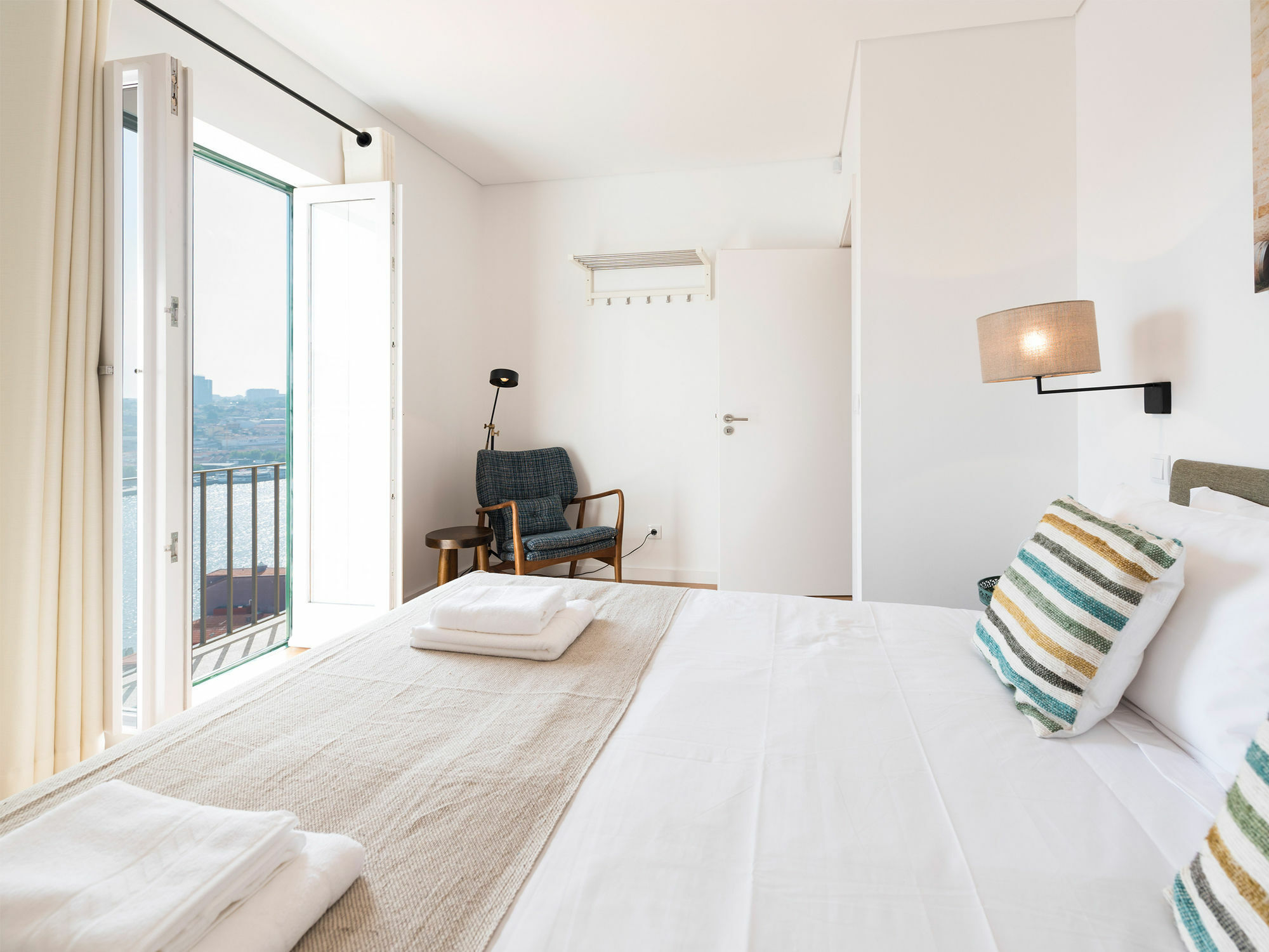 Arco Apartments Порто Екстериор снимка
